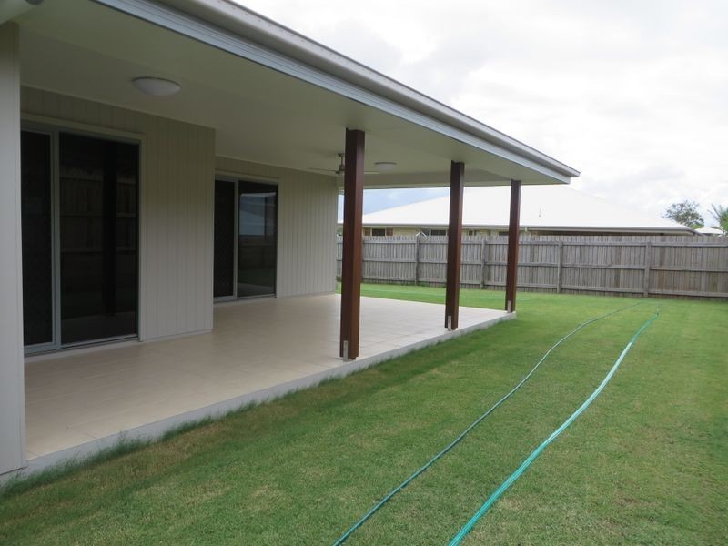 15 STELLA STREET, Boyne Island QLD 4680