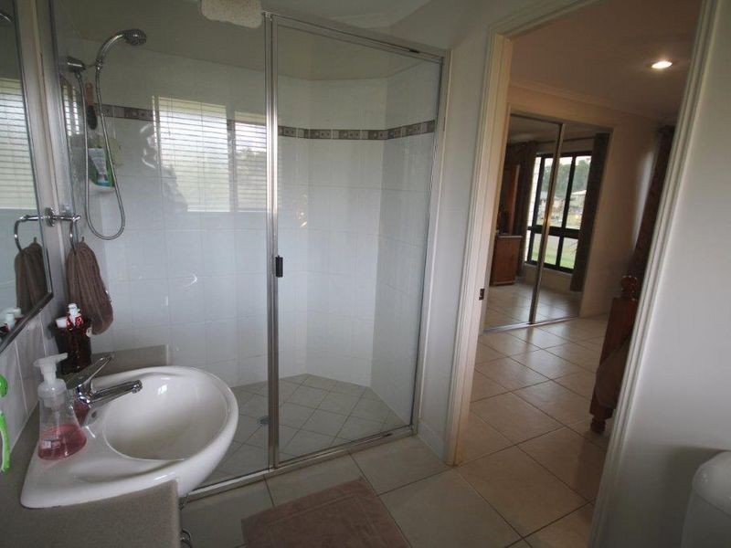 46 HENNIE DRIVE, Benaraby QLD 4680