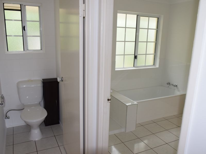 40 MALPAS STREET, Boyne Island QLD 4680