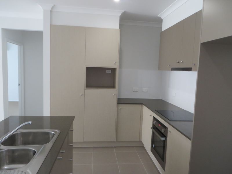 32 KOOLIVOO PARADE, Boyne Island QLD 4680