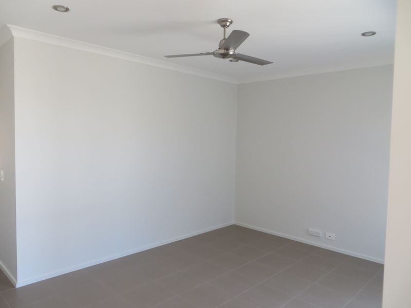 32 KOOLIVOO PARADE, Boyne Island QLD 4680