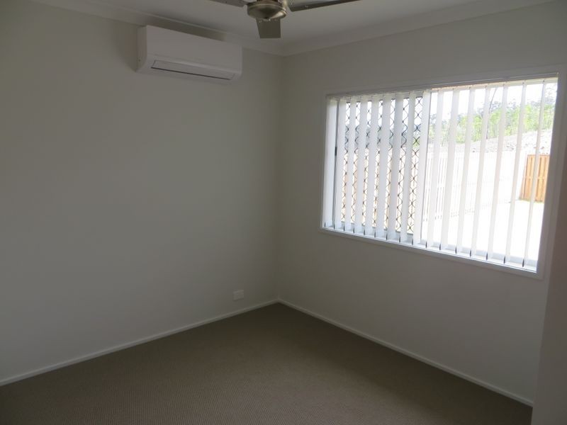 32 KOOLIVOO PARADE, Boyne Island QLD 4680