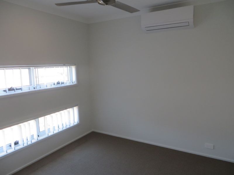 32 KOOLIVOO PARADE, Boyne Island QLD 4680