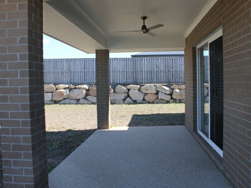 32 KOOLIVOO PARADE, Boyne Island QLD 4680