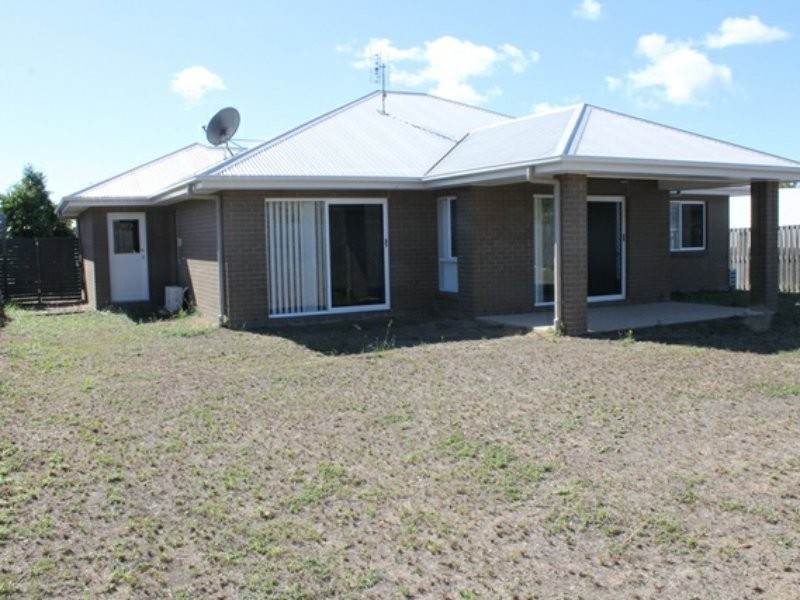32 KOOLIVOO PARADE, Boyne Island QLD 4680