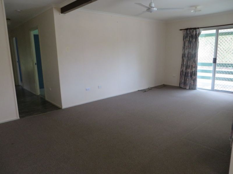 6 HAYES STREET, Boyne Island QLD 4680