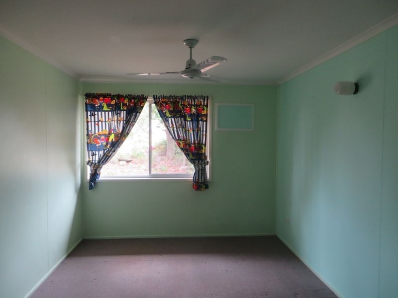 6 HAYES STREET, Boyne Island QLD 4680