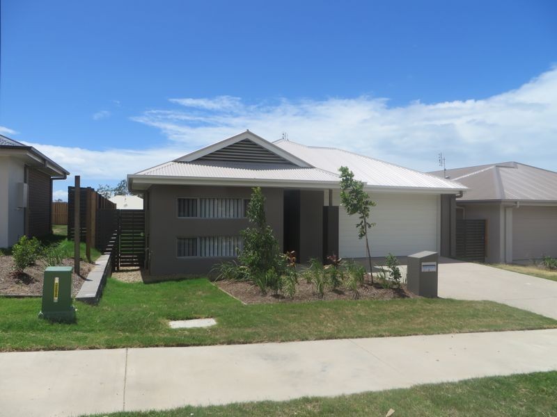 6 WABBY STREET, Boyne Island QLD 4680