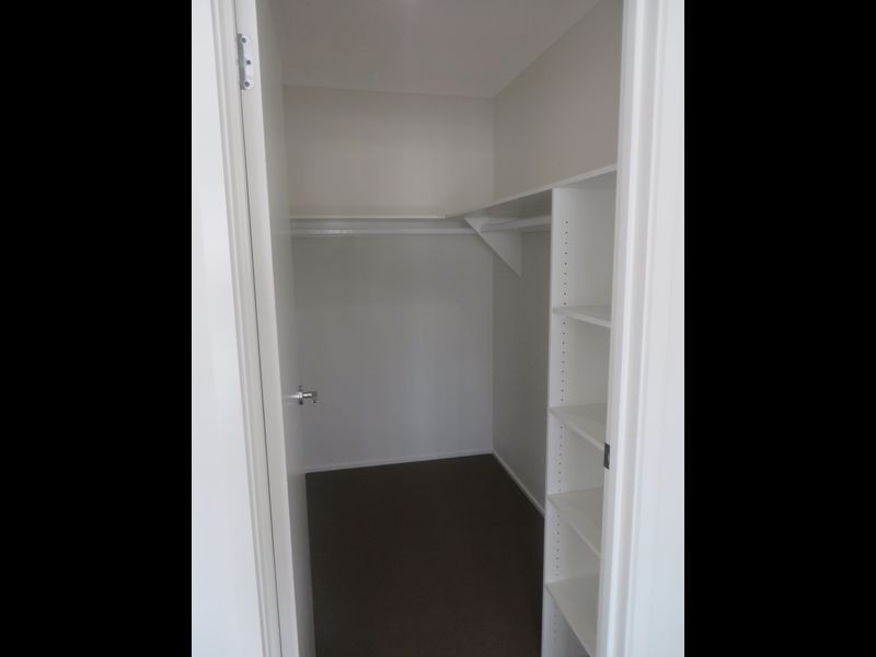 6 WABBY STREET, Boyne Island QLD 4680