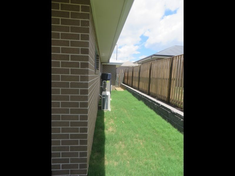 6 WABBY STREET, Boyne Island QLD 4680