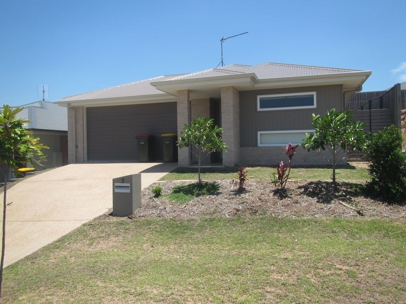 7 WABBY STREET, Boyne Island QLD 4680
