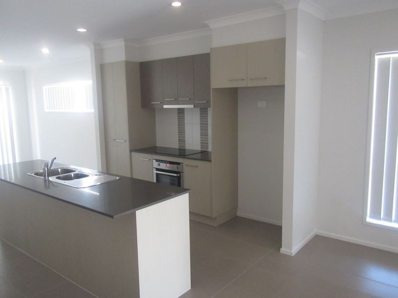4 WABBY STREET, Boyne Island QLD 4680