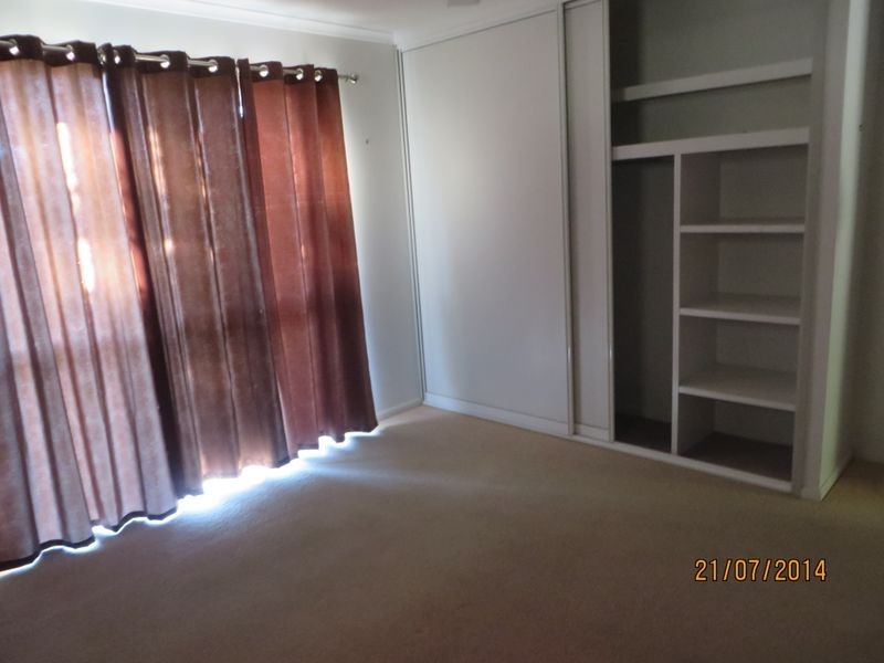 15 LOMANDRA STREET, Boyne Island QLD 4680