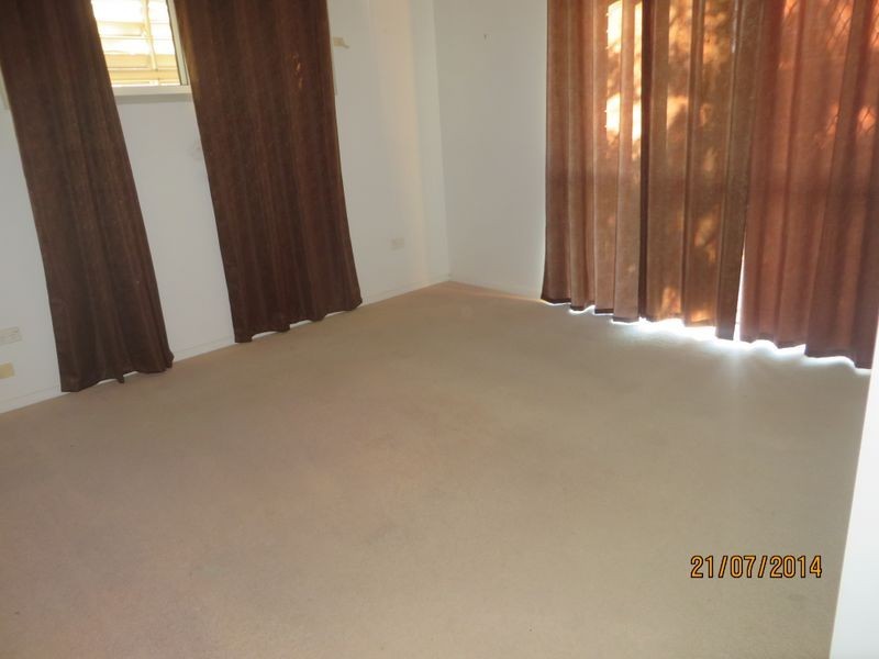 15 LOMANDRA STREET, Boyne Island QLD 4680