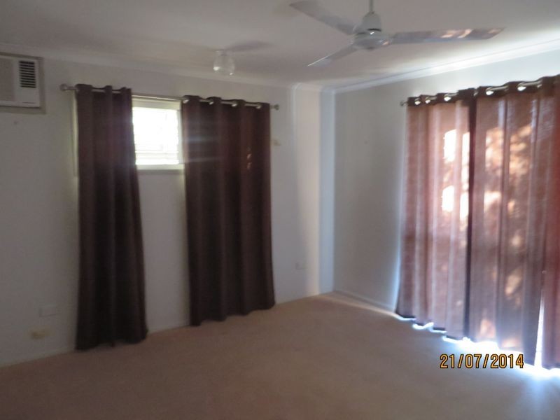 15 LOMANDRA STREET, Boyne Island QLD 4680