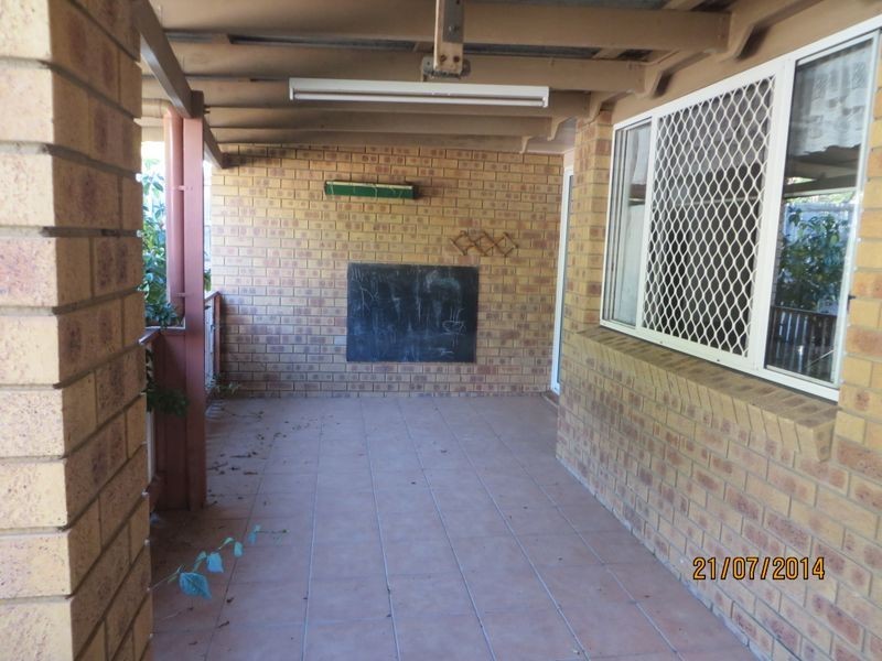 15 LOMANDRA STREET, Boyne Island QLD 4680