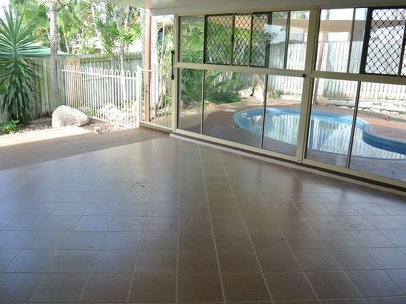 7 GEOFFREY THOMAS DRIVE, Tannum Sands QLD 4680