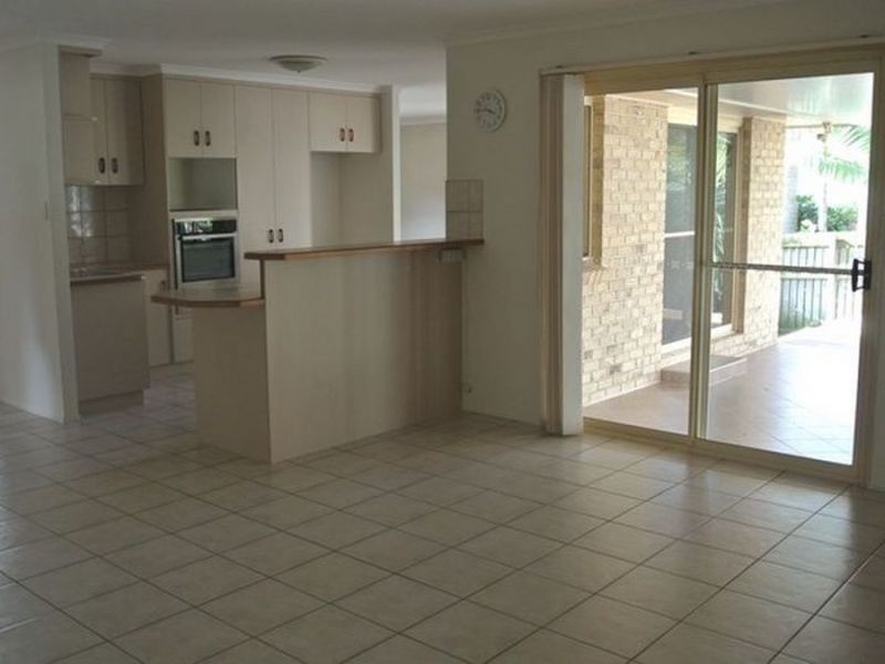 7 GEOFFREY THOMAS DRIVE, Tannum Sands QLD 4680