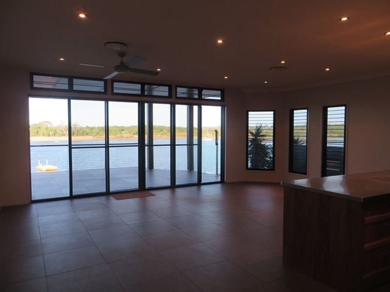 22 ISLAND ESPLANADE, Boyne Island QLD 4680