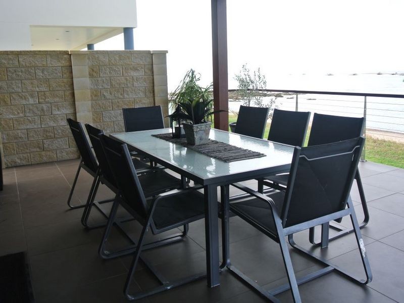 22 ISLAND ESPLANADE, Boyne Island QLD 4680