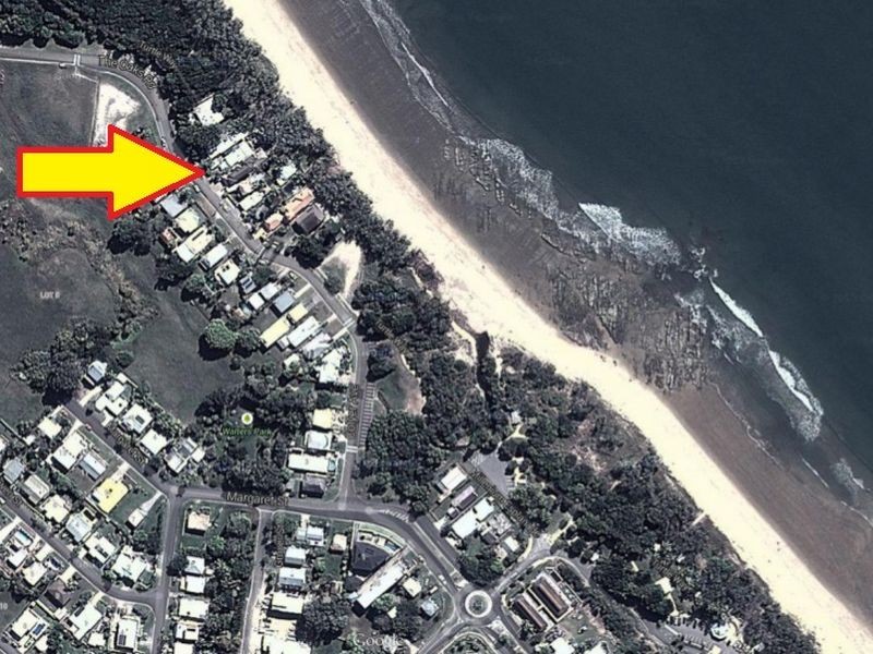 10 THE OAKS ROAD, Tannum Sands QLD 4680