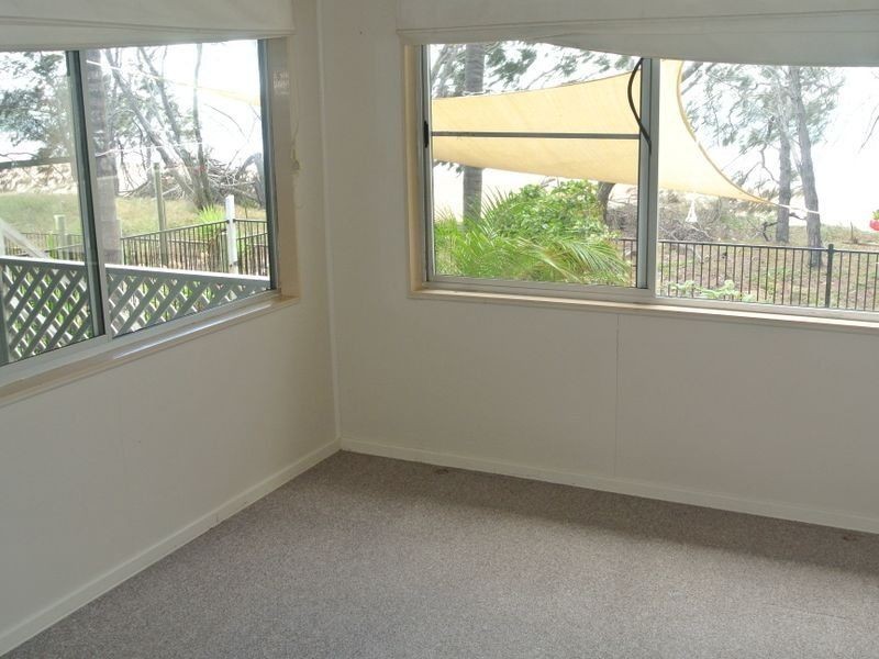 10 THE OAKS ROAD, Tannum Sands QLD 4680