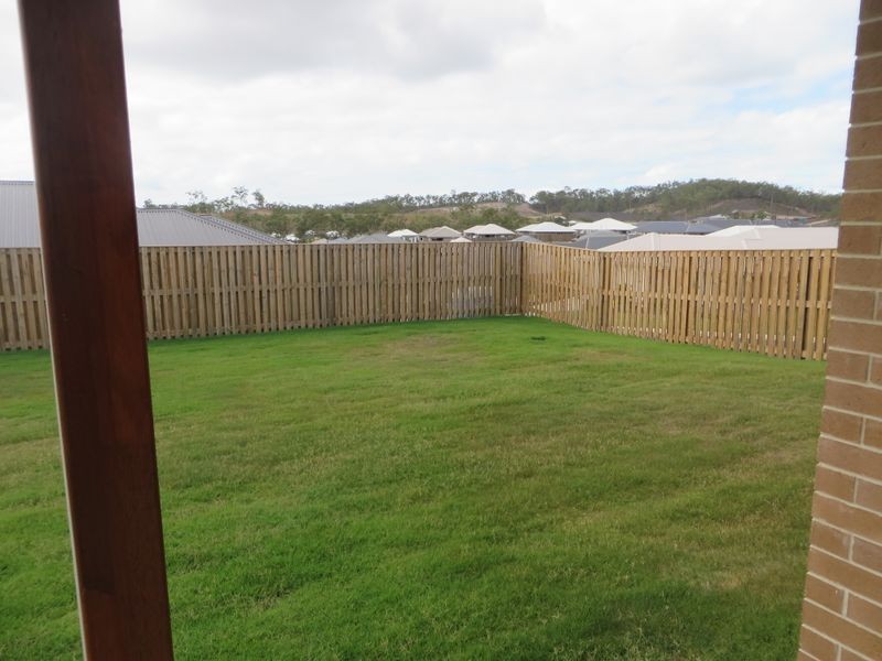 2 LENTHALL STREET, Boyne Island QLD 4680