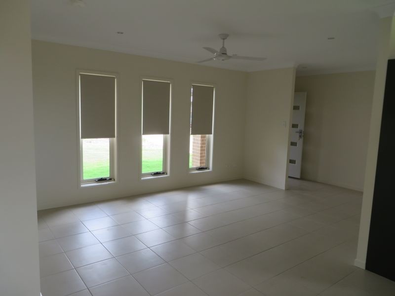 2 LENTHALL STREET, Boyne Island QLD 4680