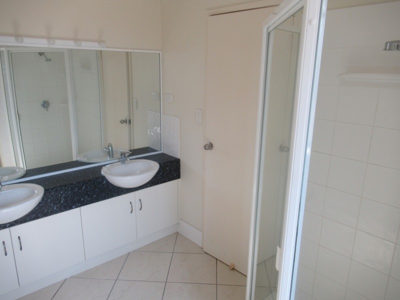 39 EDWARD STREET, Boyne Island QLD 4680