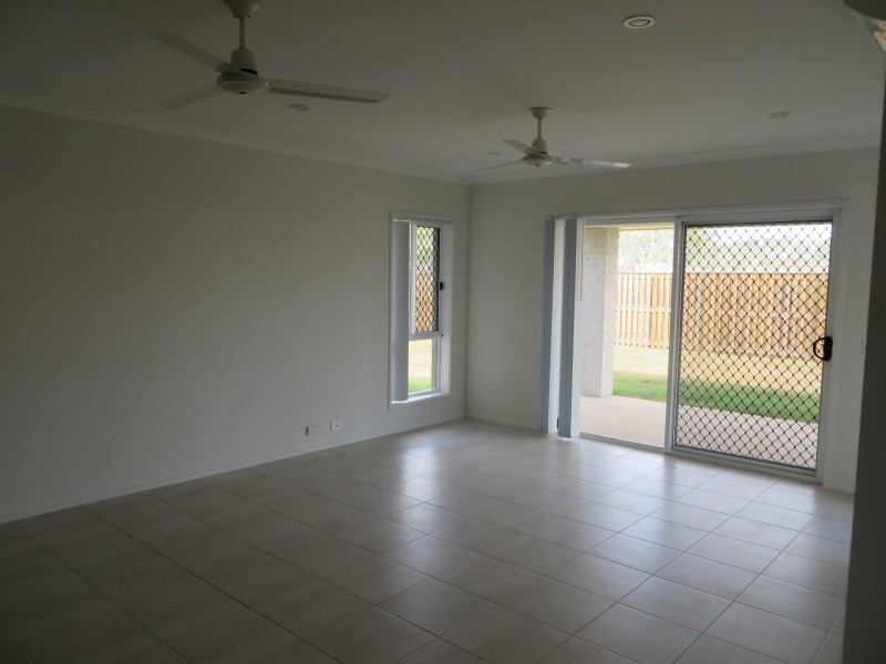 43 CLOVER CRESCENT, Boyne Island QLD 4680