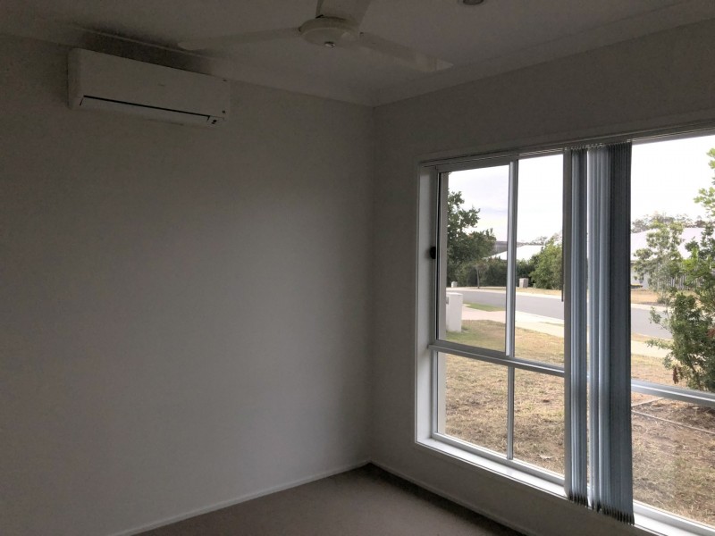 43 CLOVER CRESCENT, Boyne Island QLD 4680