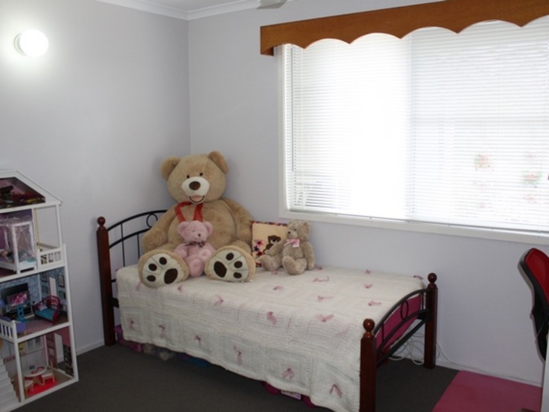 12 Fitzroy Court, Boyne Island QLD 4680