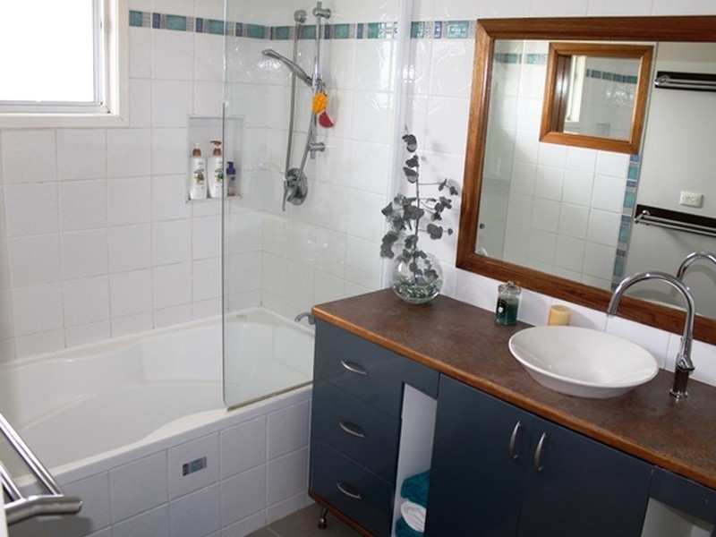 12 Fitzroy Court, Boyne Island QLD 4680