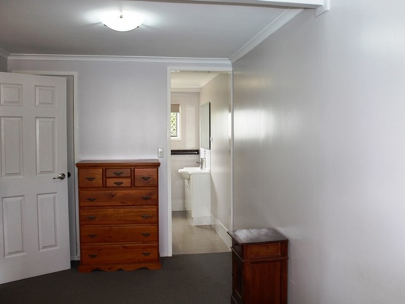 12 Fitzroy Court, Boyne Island QLD 4680