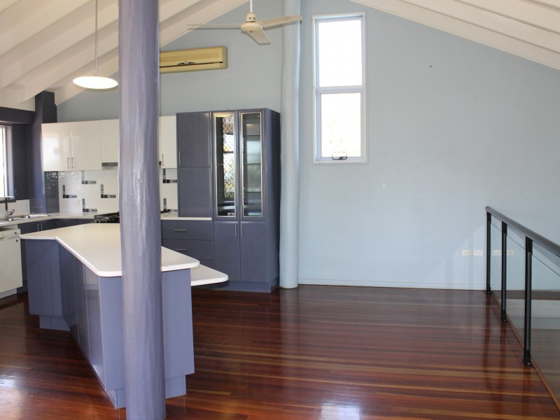 6 Charles Crescent, Tannum Sands QLD 4680