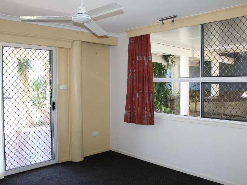 6 Charles Crescent, Tannum Sands QLD 4680