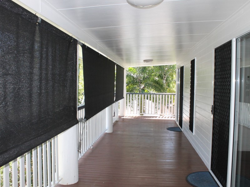 6 Charles Crescent, Tannum Sands QLD 4680