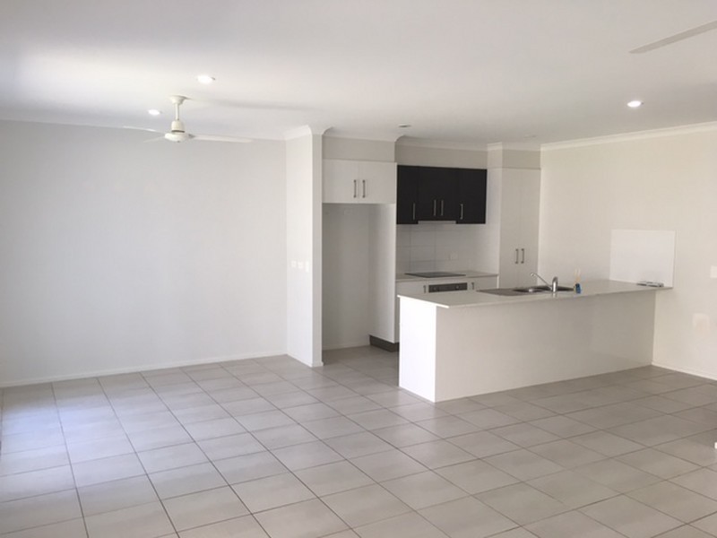 10 Clover Crescent, Boyne Island QLD 4680