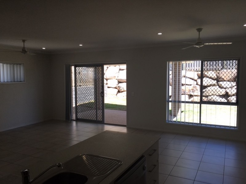 10 Clover Crescent, Boyne Island QLD 4680