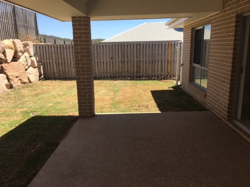 10 Clover Crescent, Boyne Island QLD 4680