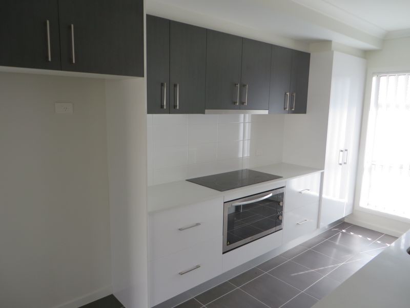 11 CLOVER CRESCENT, Boyne Island QLD 4680