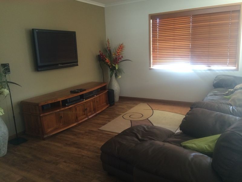 6 SALGADO STREET, Boyne Island QLD 4680