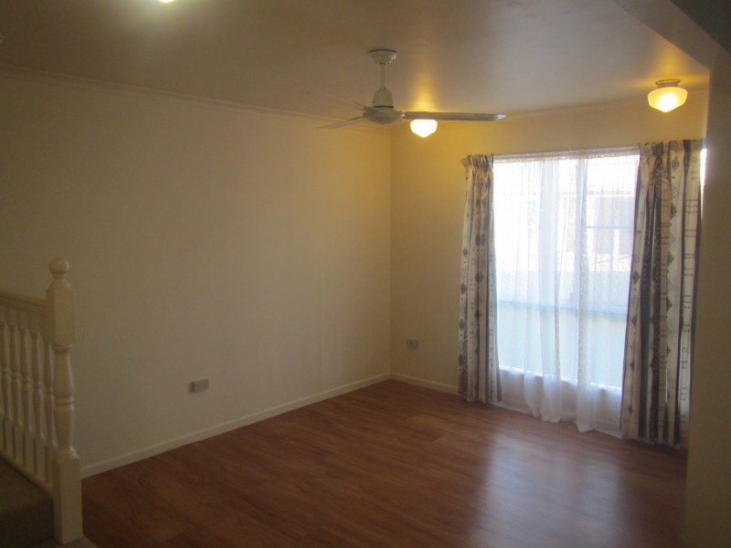 8/18 PARKSIDE STREET, Tannum Sands QLD 4680