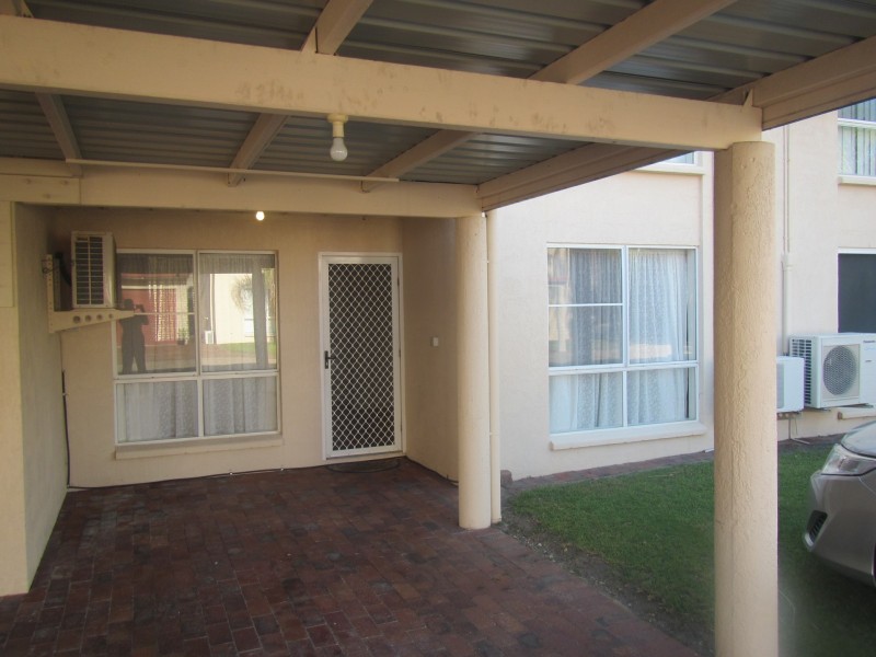 8/18 PARKSIDE STREET, Tannum Sands QLD 4680