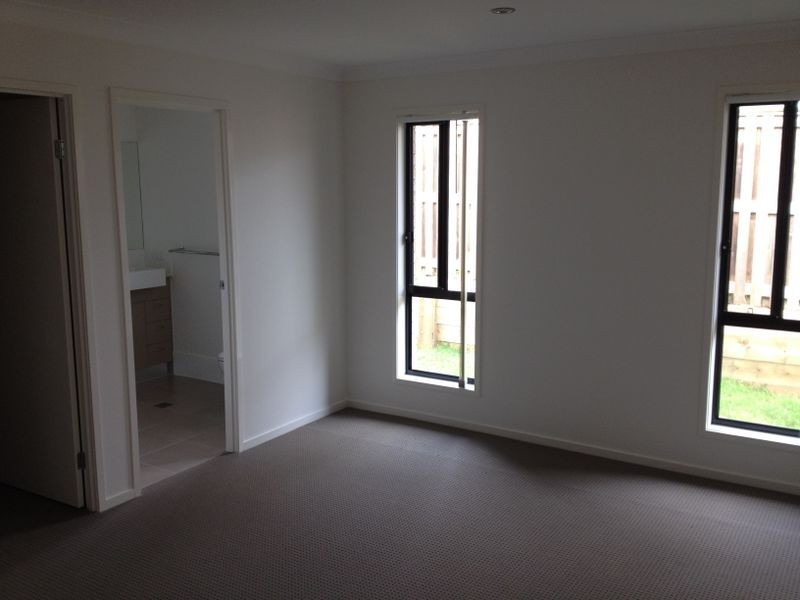 3 KOOLIVOO PARADE, Boyne Island QLD 4680