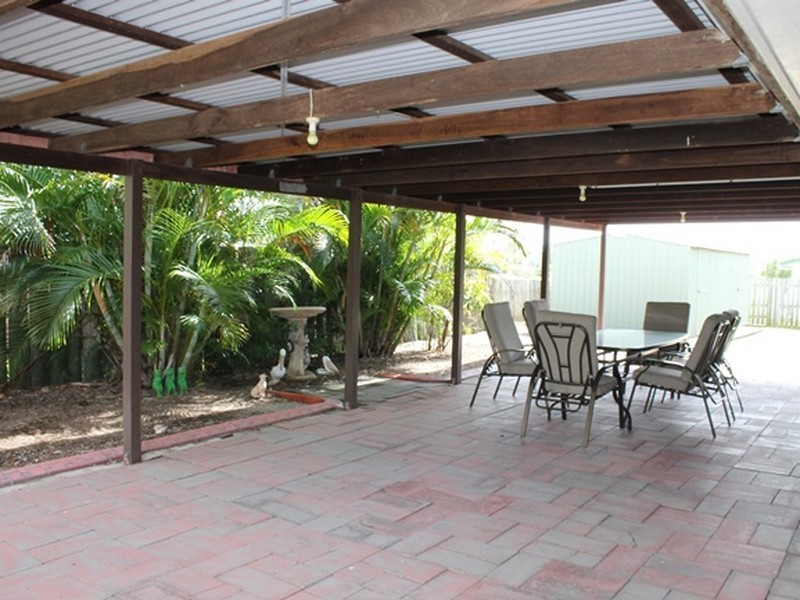 28 Curtis Avenue, Boyne Island QLD 4680