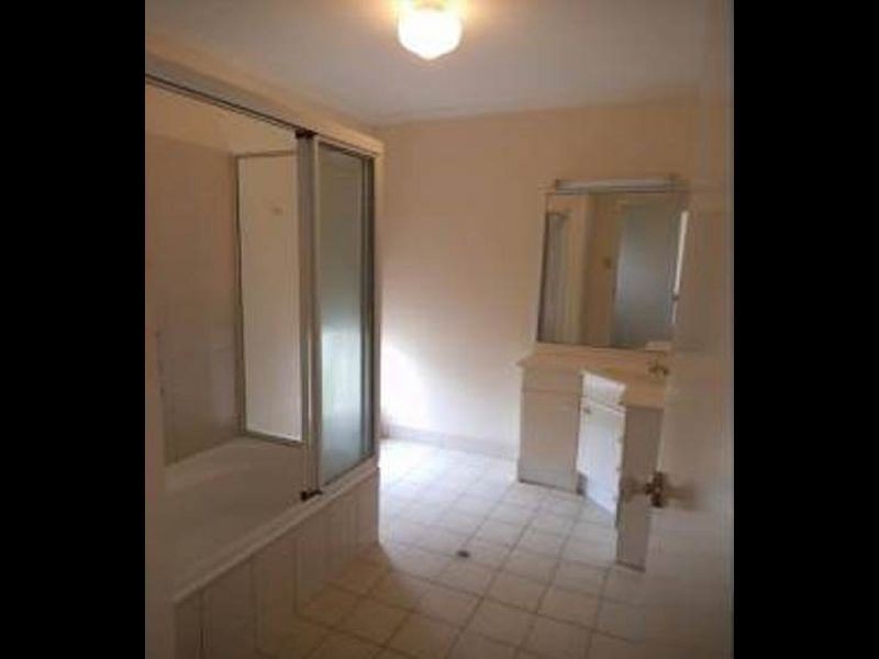 10/18 PARKSIDE STREET, Tannum Sands QLD 4680