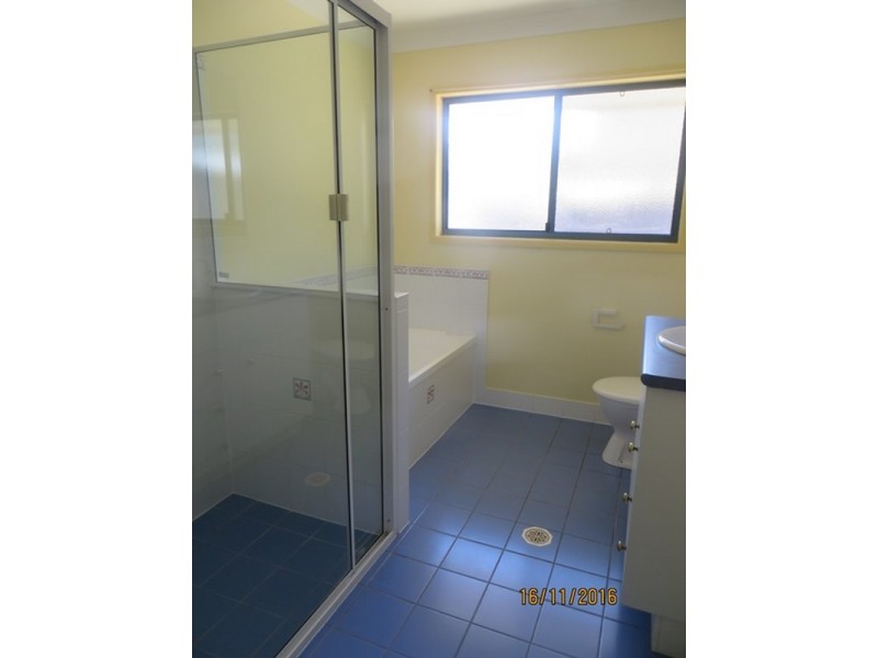 Unit 2/5 LAWRENCE COURT, Tannum Sands QLD 4680