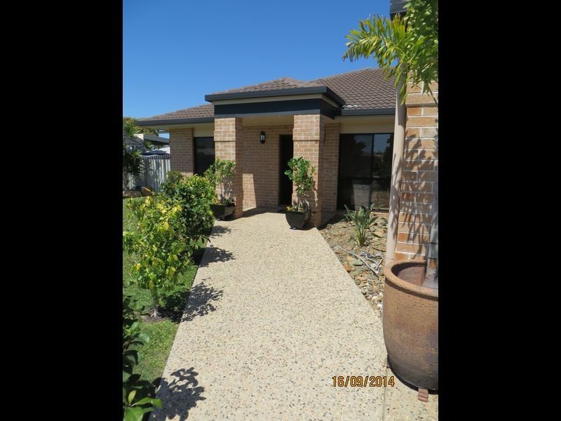 82 CREMORNE DRIVE, Tannum Sands QLD 4680