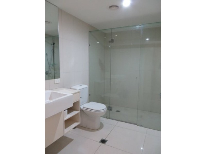 Unit 2/2 THE PROMENADE, Boyne Island QLD 4680
